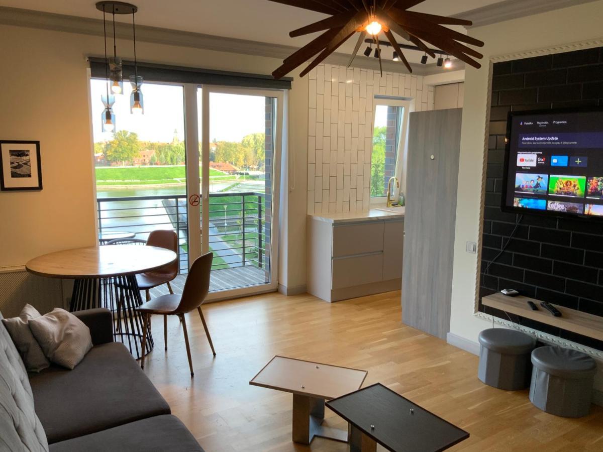Riverside Apartment Self Check-In Клайпеда Экстерьер фото